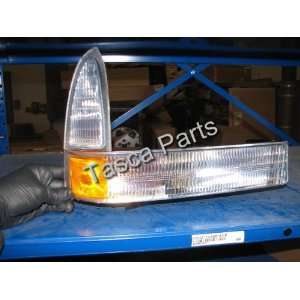  Ford 2C3Z 13200 AA   PARKING LIGHT   WITH: Automotive