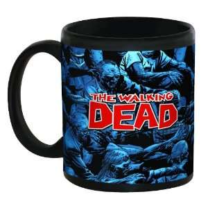  The Walking Dead Surrounded Mug: Kitchen & Dining