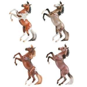    Breyer Traditional Where in the World is Pegasus?: Toys & Games