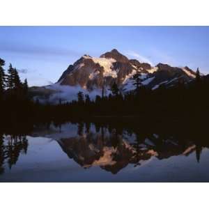  Mt. Shuksan, North Cascades National Park, Washington, USA 
