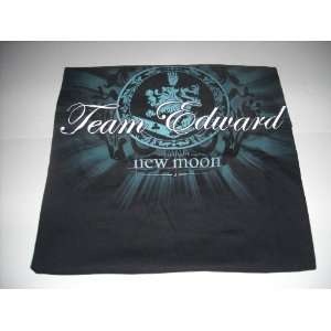  Twilight New Moon Team Edward with Cullen Crest Adult Size 