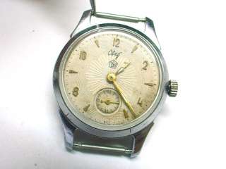 Esto es un reloj soviético agradable SVET. Fue hecho en el final de 