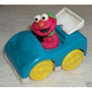 Vintage 1993 Tyco Sesame Street Figure   Elmo in Car 