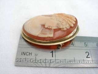 Antique shell cameo brooch in 9 carat gold setting. Excellent 
