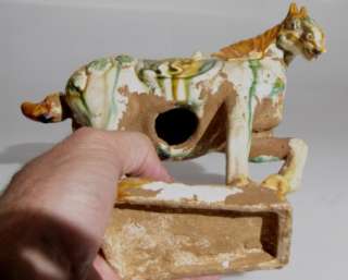 ANTIQUE CHINESE CERAMIC TANG DYNASTY HORSE . LOVELY OLD PIECE WITH 