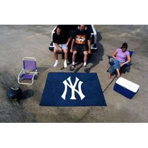  MLB   New York Yankees Tailgater Rug: Sports & Outdoors