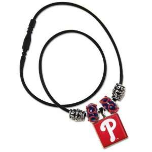 PHILADELPHIA PHILLIES OFFICIAL 18 MLB NECKLACE  Sports 