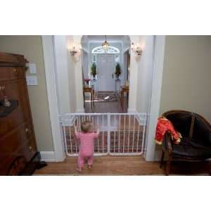  Self Locking Dog Gate: Baby