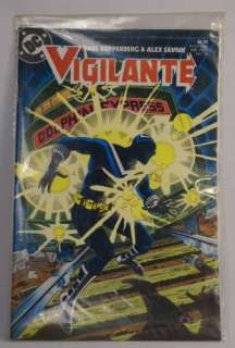 Lot of 18 Comic Books Marvel DC Flash Batman Vigilante  