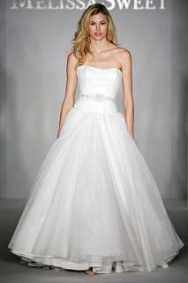 Melissa Sweet Swiss Dot Wedding Gown   Size 10  