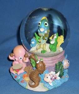SNOW GLOBE MUSIC BOX / FISH  BY THE BEAUTIFUL SEA WITH SEA FRIENDS 