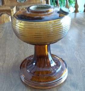 OLD AMBER COLORED ANTIQUE VINTAGE ALADDIN KEROSENE OIL GLASS LAMP 