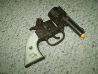   cast iron cap gun. The cap gun is in excellent working condition
