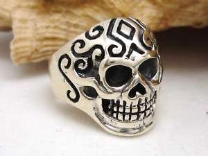 Totenkopfring mit Tribals Silber Ring Skullring  