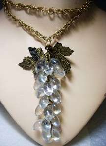   Vintage Aurora Borealis Glass GRAPE CLUSTER Pendant Necklace  