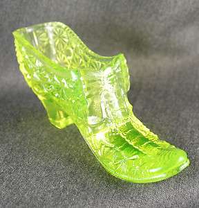 Bow Slipper Figurine in Vaseline Glass, glass shoe  