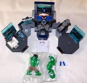 Marvel Super Heroes Lego The Hulk with Scene from Helicarrier Breakout 