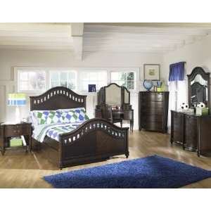   Furniture Taylor Collection   Panel Bed Bedroom Set